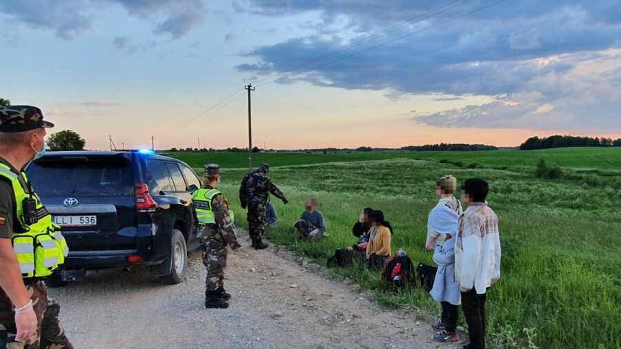 В Литве пограничники применили слезоточивый газ против мигрантов