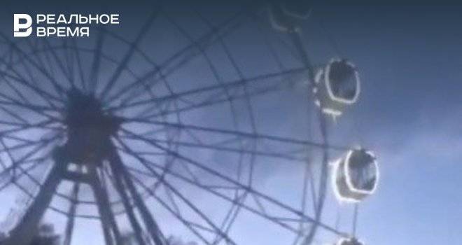 В Лениногорске колесо обозрения сломалось во время катания людей