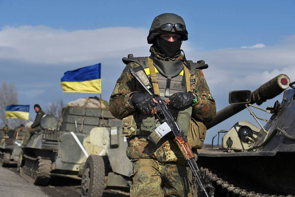 На Донбассе от вражеского обстрела погиб украинский военный