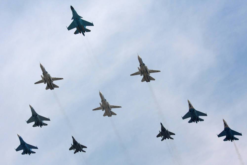 «Упаси нас Бог»: британцы прокомментировали отработку бомбометания российской авиацией