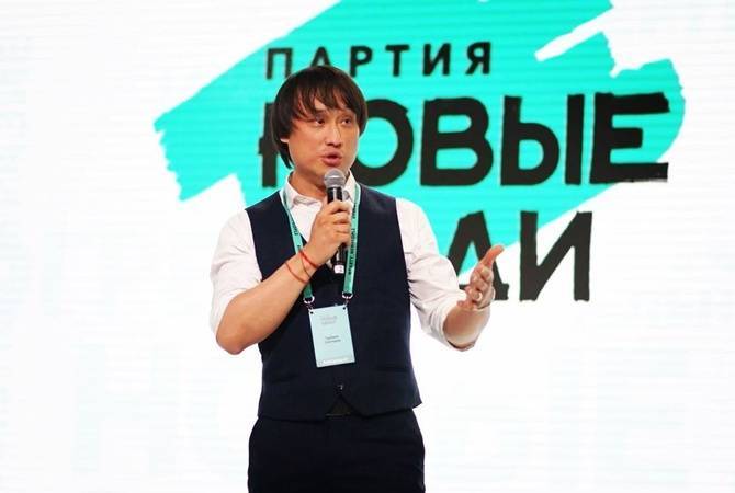 Еще одна российская звезда стала лицом партии на выборах в Госдуму - экс-капитан команды КВН