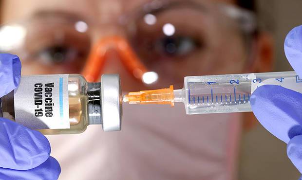 ОАЭ признали самой вакцинированной против коронавируса страной