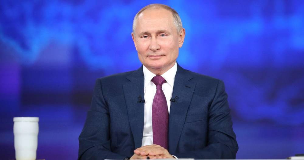 Соцвыплаты, дороги, экология: главные темы народных обращений к Путину