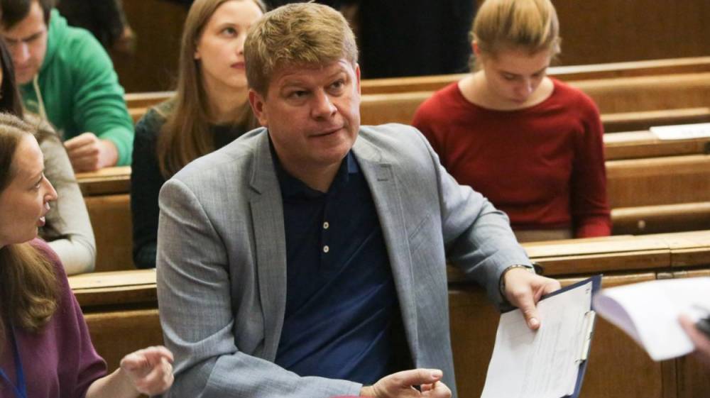 Власти Украины внесли Губерниева в черный список
