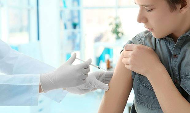 В Москве начались испытания вакцины от коронавируса на подростках