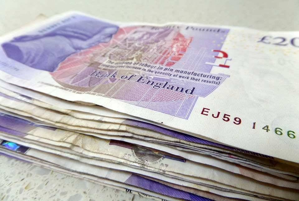 Житель Великобритании пытался спрятать от жены выигранные в лотерею деньги и лишился £4,8 млн