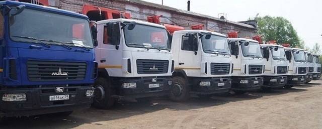 Восемь новых мусоровозов приобрел региональный оператор Еврейской АО