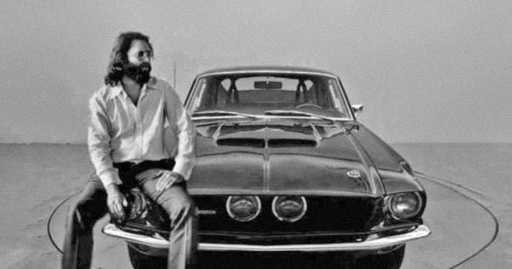 50 лет без Джима Моррисона из The Doors, а тайна его Ford Mustang не разгадана (фото, видео)