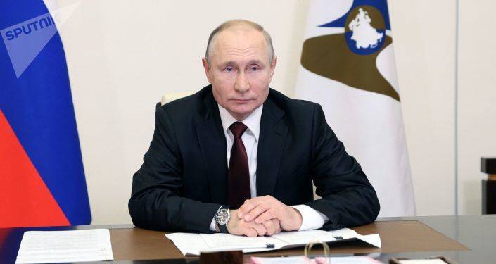 Владимир Путин выразил соболезнования в связи со смертью Меньшова