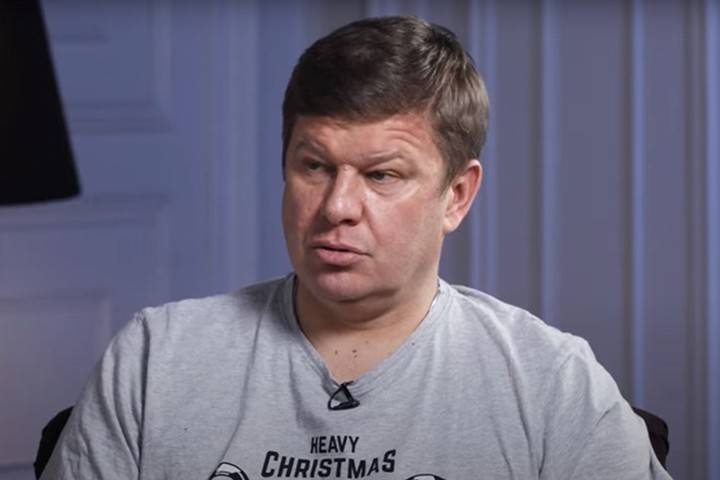 «Плюю в ваши рожи»: Губерниев ответил Украине на внесение в черный список