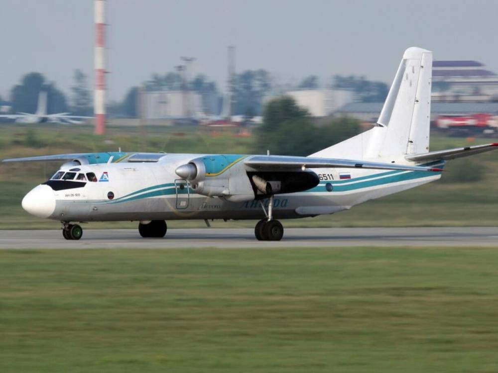 В России на Камчатке пропал с радаров пассажирский самолет Ан-26. На его борту 28 человек
