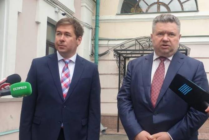 Адвокаты Порошенко подали в суд на Зеленского из-за "пленок Бигуса"