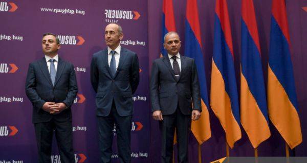 Армянская оппозиция пообещала властям ни минуты покоя в новом парламенте