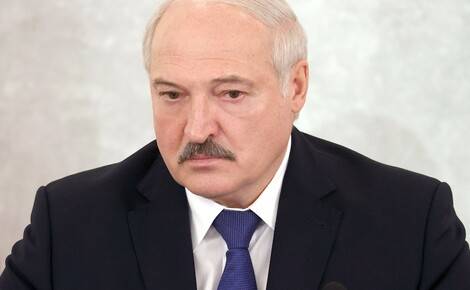 Лукашенко заявил, что Белоруссия не намерена сдерживать поток мигрантов в страны ЕС