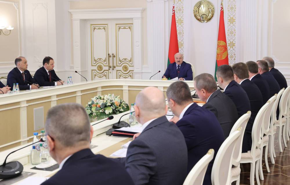Тема недели: Александр Лукашенко провел совещание о противодействии санкционным мерам