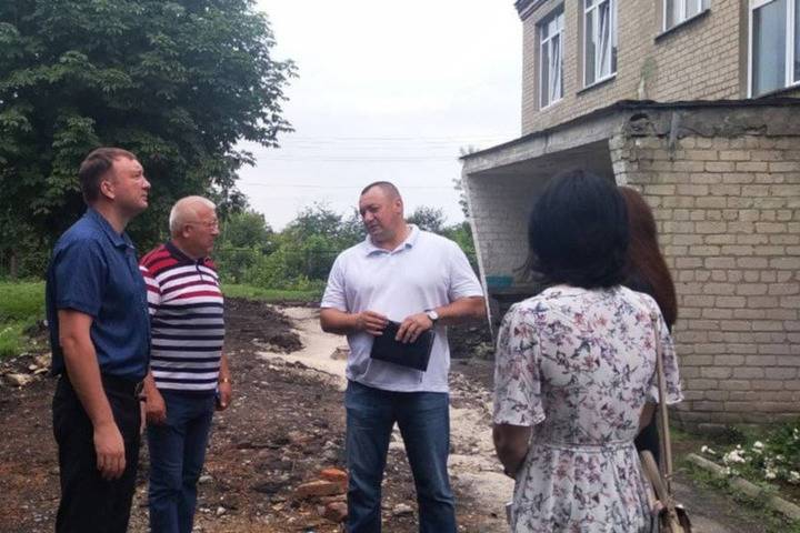 В Донецке продолжают восстановление школ и детских садов