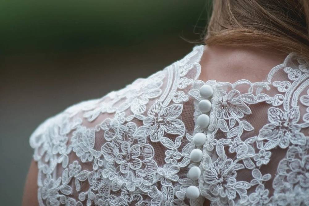 Сбежавшую из Дагестана в Швецию невесту вызвали в СК