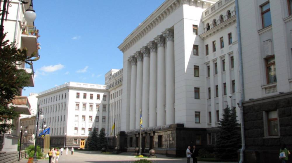 В Офисе президента прокомментировали иск Порошенко к Зеленскому из-за пленок Медведчука
