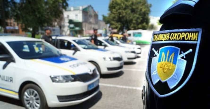 В Киеве двое полицейских избили и отобрали деньги у мужчины