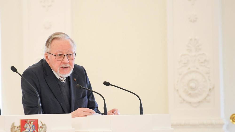 "Патриарху литовской демократии" присвоили почетное звание в Вильнюсе