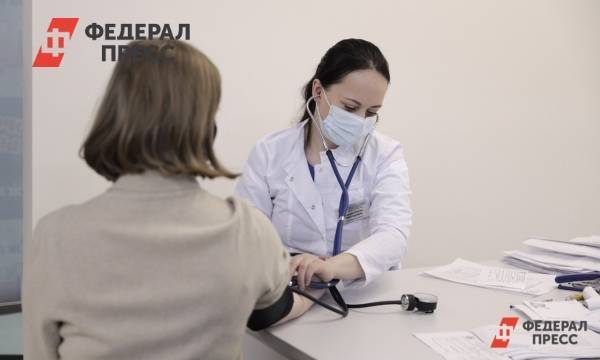 Россиянам рассказали, можно ли больным гепатитом C прививаться от COVID