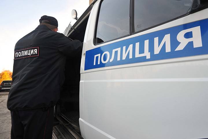 СМИ: Мужчина открыл стрельбу по полицейским в Киеве
