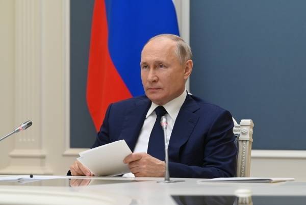 Владимир Путин выразил соболезнования семьям погибших при крушении Ан-26
