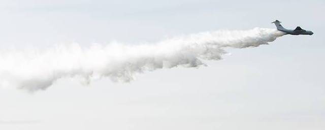 В тушении пожаров под Оренбургом принимают участие самолеты Минобороны