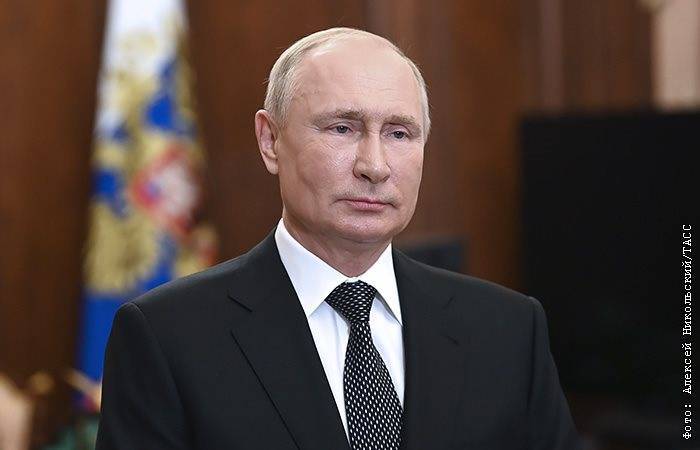 Путин призвал губернаторов не реже раза в год общаться с населением