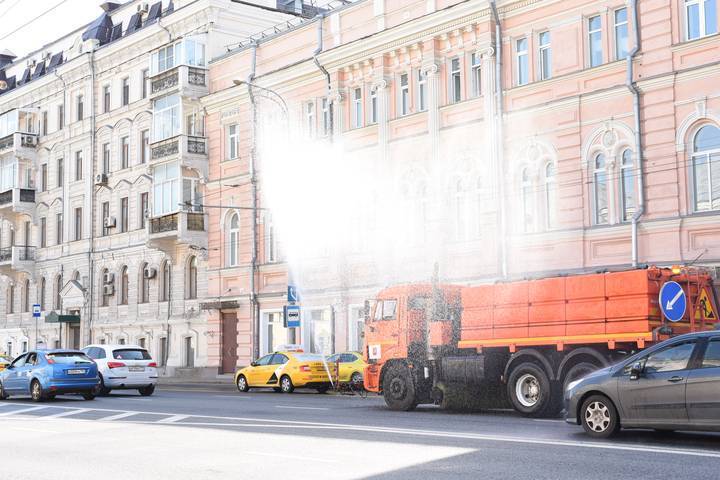 Аэрацию воздуха провели в Москве из-за жары