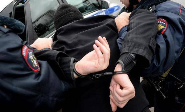"Положили лицом в землю и придавили голову": тюменец утверждает, что полицейские подбросили ему наркотики