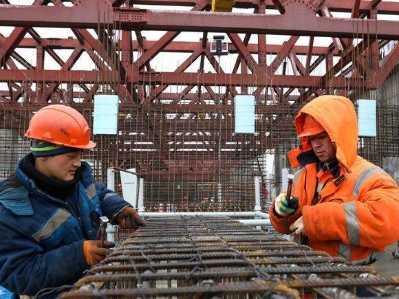 Россия ждет строителей-иностранцев на Восточный полигон