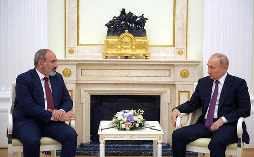 Путин на встрече с Пашиняном отметил, что у премьера Армении есть доверие народа
