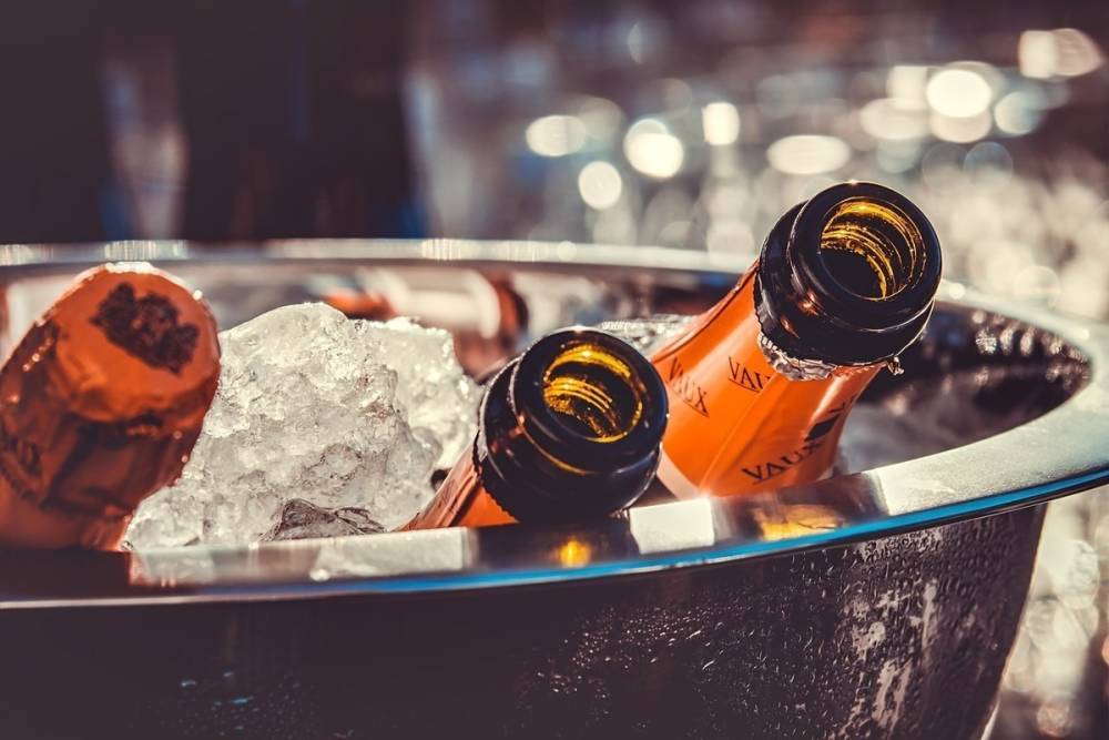 Авторы поправок в закон об алкоголе объяснили понятие «российское шампанское»