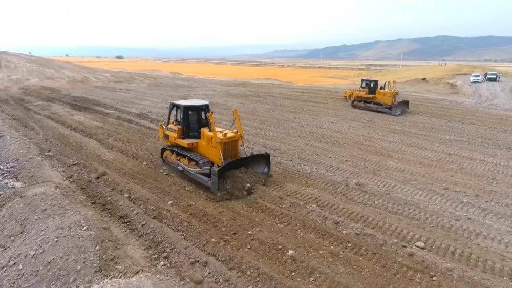 Продолжается строительство автомобильной дороги Горадиз-Джебраил-Зангилан-Агбенд (ФОТО)