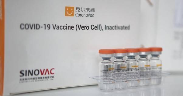 Власти Франции призвали страны ЕC не признавать вакцины от COVID-19 из России и Китая