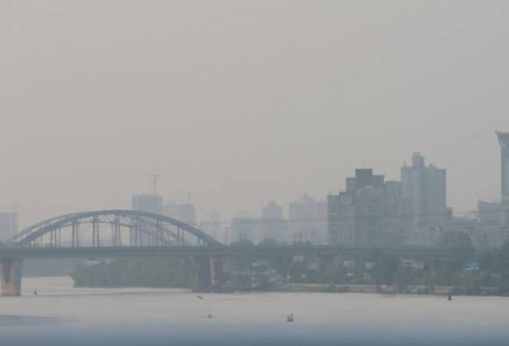 В Киеве обнаружили загрязнение воздуха, вредных веществ в 8 раз больше: где опасно дышать