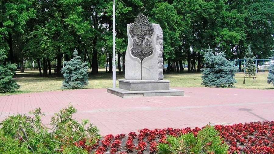 Мэрия Киева решила демонтировать памятный знак о дружбе с Москвой