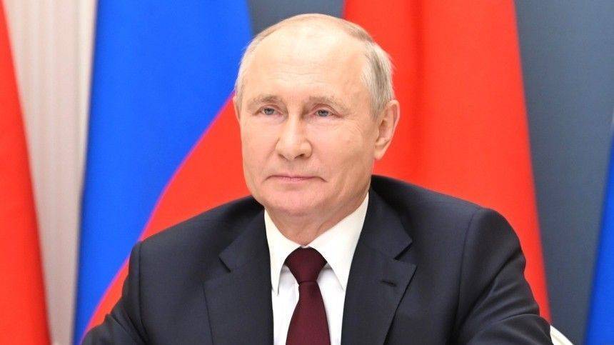 «Не стесняйся этих слез»: Путин успокоил расплакавшегося от волнения школьника