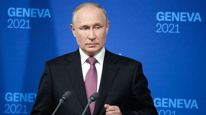 Владимир Путин открыл для движения заключительный участок ЦКАД