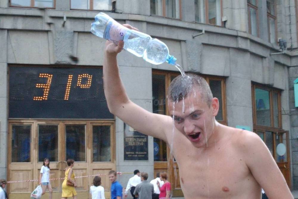 Синоптики предупредили о 12-дневном парниковом котле в Москве