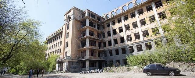 Свердловский губернатор попросил Мишустина лишить больницу в Екатеринбурге статуса памятника
