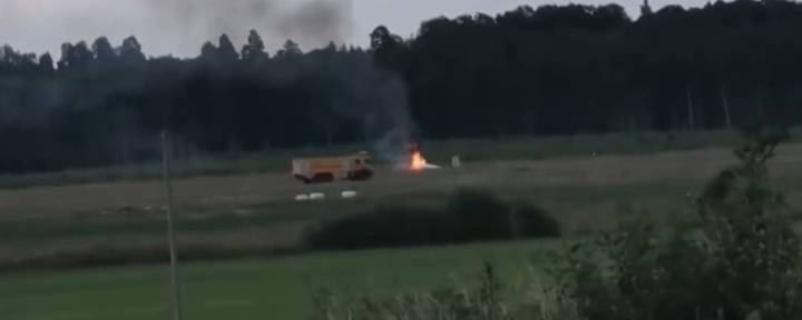В Швеции самолет с парашютистами разбился после взлета