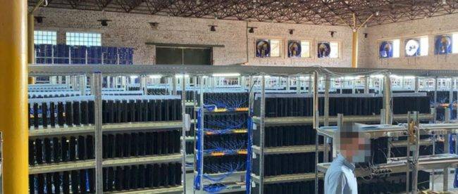 В бывшем помещении «Винницаоблэенрго» обнаружили самую большую криптоферму в Украине