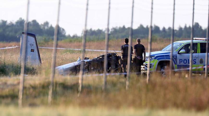 При падении самолета в Швеции погибли 9 человек