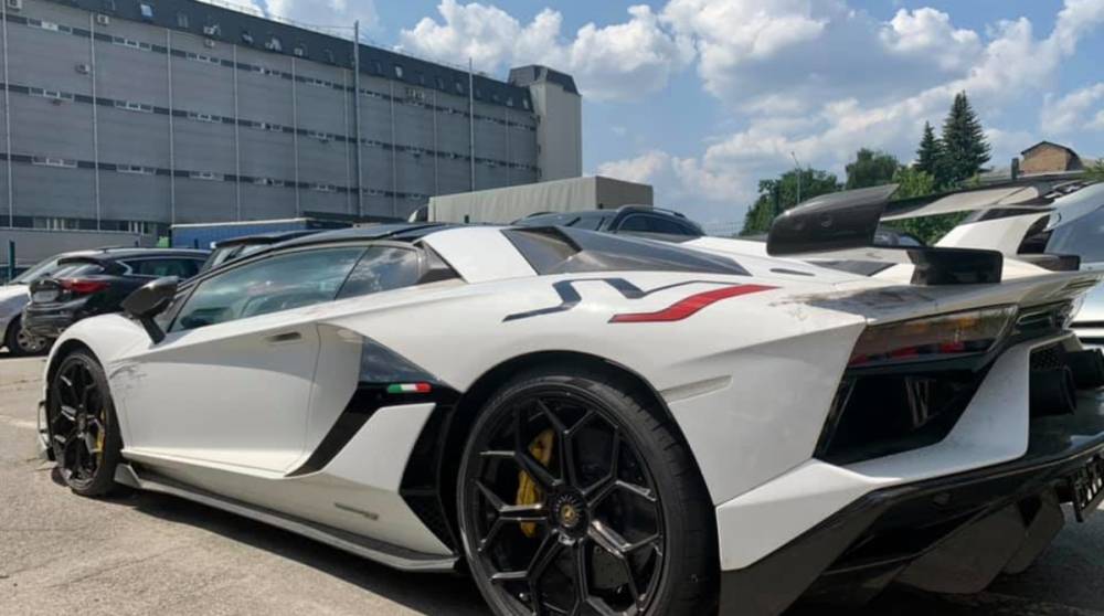 В Киеве таможенники изъяли Lamborghini