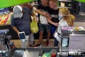 В Киеве произошла резня на кассе супермаркета. ФОТО