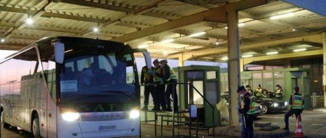 В Черногории задержали двух водителей украинского туристического автобуса