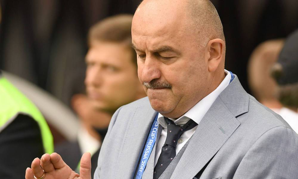 Черчесов покинул пост главного тренера сборной России по футболу