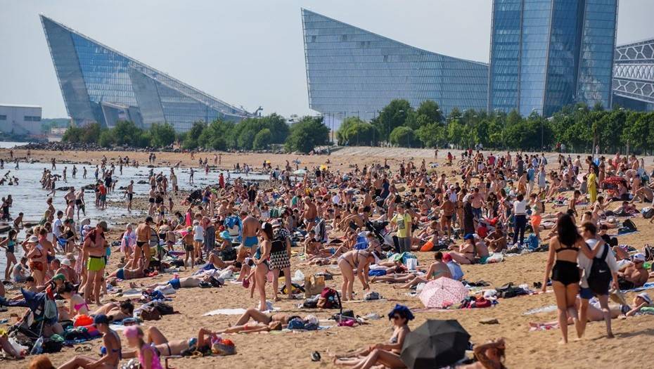Синоптики назвали минувший июль одним из самых жарких за всю историю Петербурга